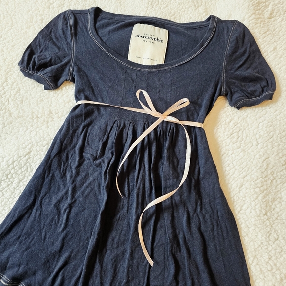 Abercrombie Vintage Navy Babydoll Top - Picture 2 of 4